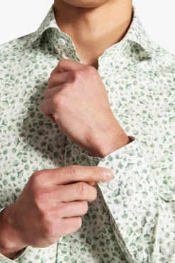 Camicia fantasia floreale salvia