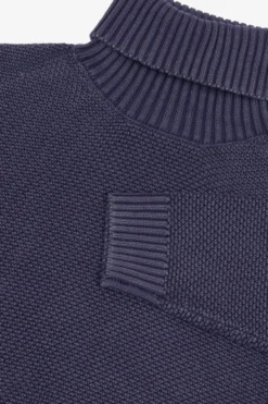Maglia dolcevita armaturata viola