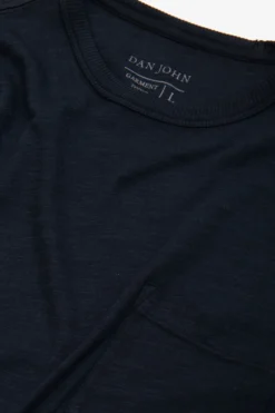 T-shirt girocollo con taschino navy