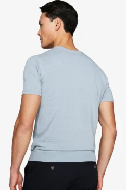 T-shirt in maglia basic in cotone celeste
